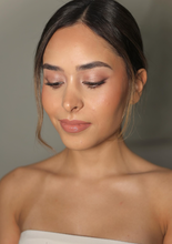 Cargar imagen en el visor de la galería, Hair and Makeup
