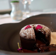 Cargar imagen en el visor de la galería, Gastronomía en casa (4 Personas)
